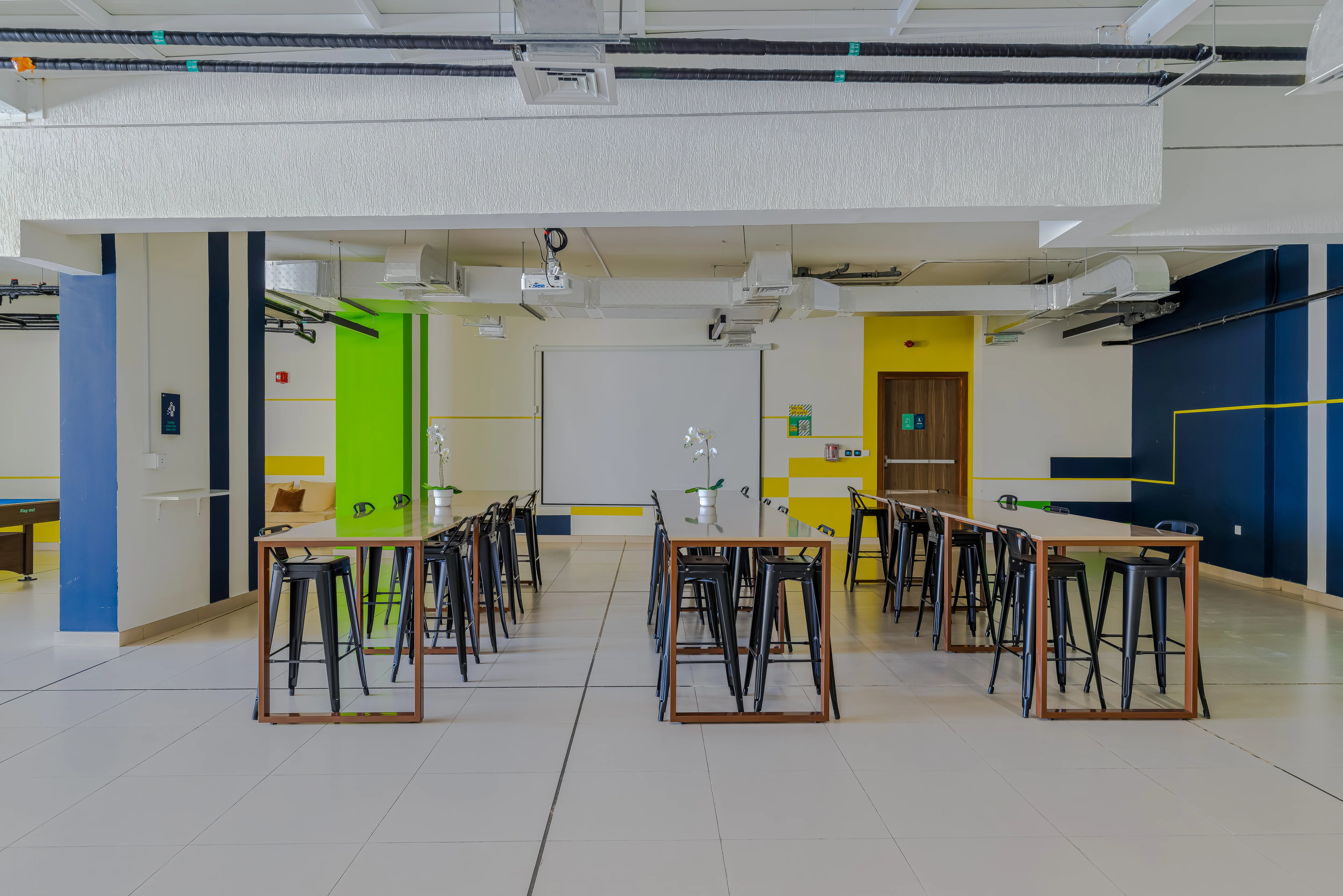 lifestyle-Student Lounge
